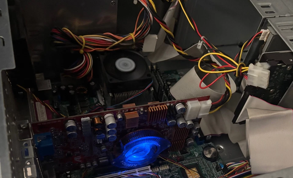 ATI Radeon 9800 Pro 128MB DDR1 Graphics Card AGP - working - Image 4 of 4