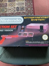 Nintendo NES Action Set Console, Controllers, Zapper And Duck Hunt/Super Mario