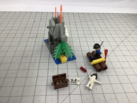 LEGO Pirates: Volcano Island (6248) - missing  1 piece w/o Box or Instructions