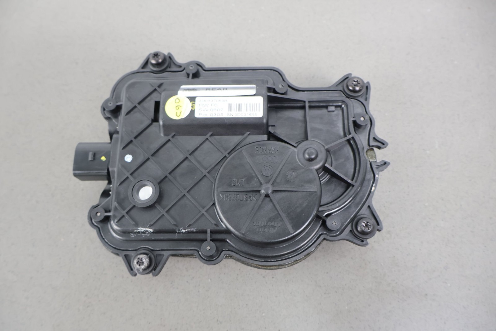 Bentley Continental Flying Spur 2006 Rear Right Door soft close actuator P/N 3D0837059B