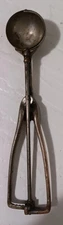 Antique Gilchrist Ice Cream Scoop Dipper  No. 30 Early 1900s Works Great 