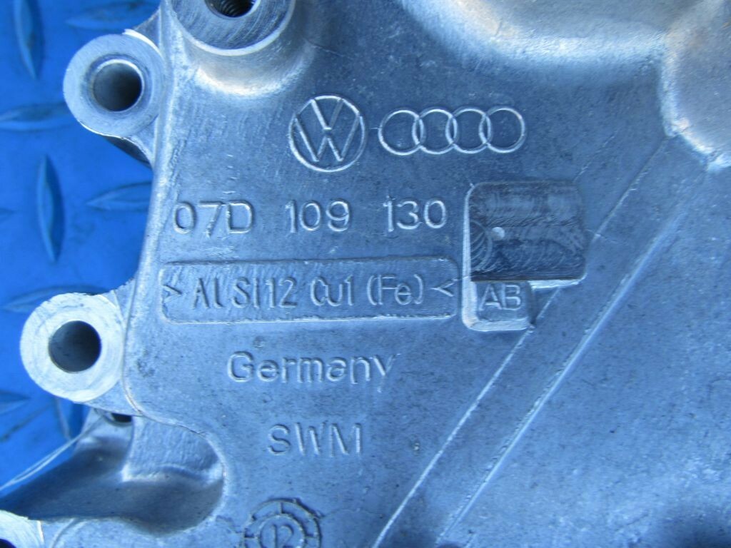 Bentley Continental Flying Spur GT GTC right rear engine cam cover #1293 
