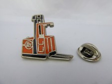 Pin's Pin Pins Badge CHARIOT ELEVATEUR - TOYOTA - BT -  FORKLIFT TOP ! 2