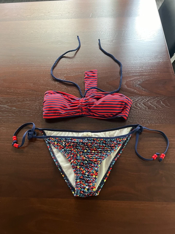 Espléndido conjunto de natación de bikini talla superior: mediana/inferior talla: pequeña Foto 2 de 4