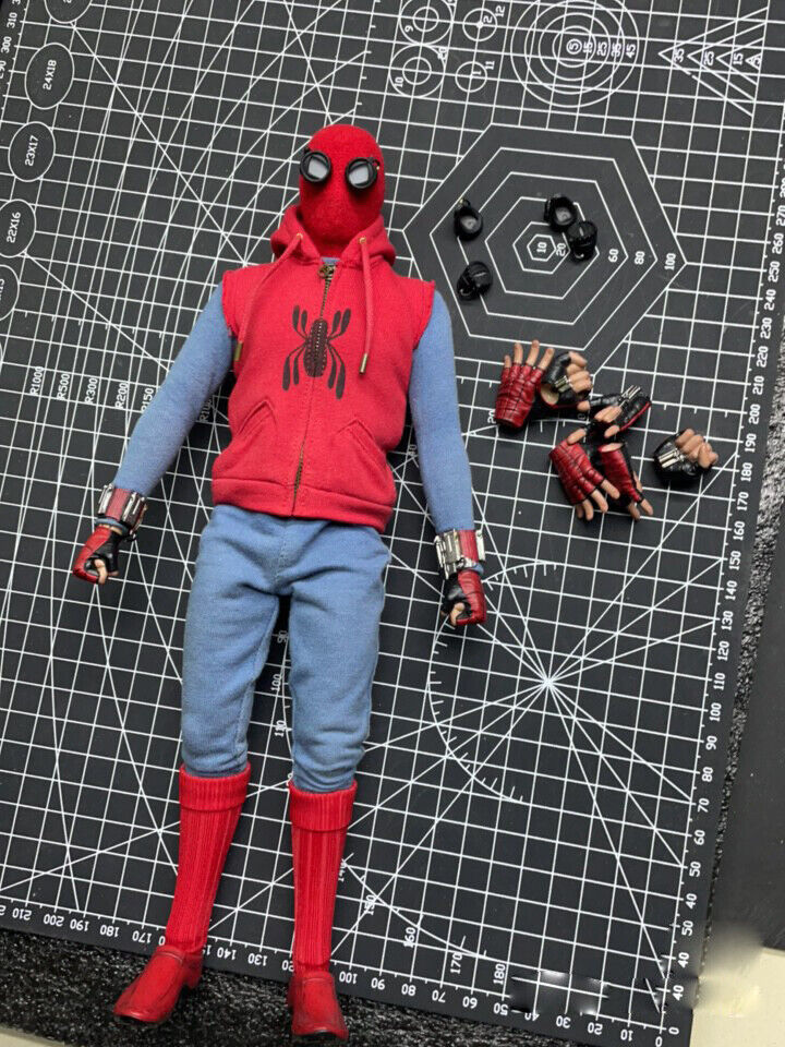 ACTION FIGURE HOMEM ARANHA HOMEMADE SUIT 1:6 HOT TOYS