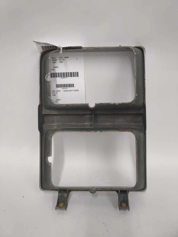 Puerta faro derecho camioneta Chevrolet C10 1981-82 14021354 Foto 2 de 4