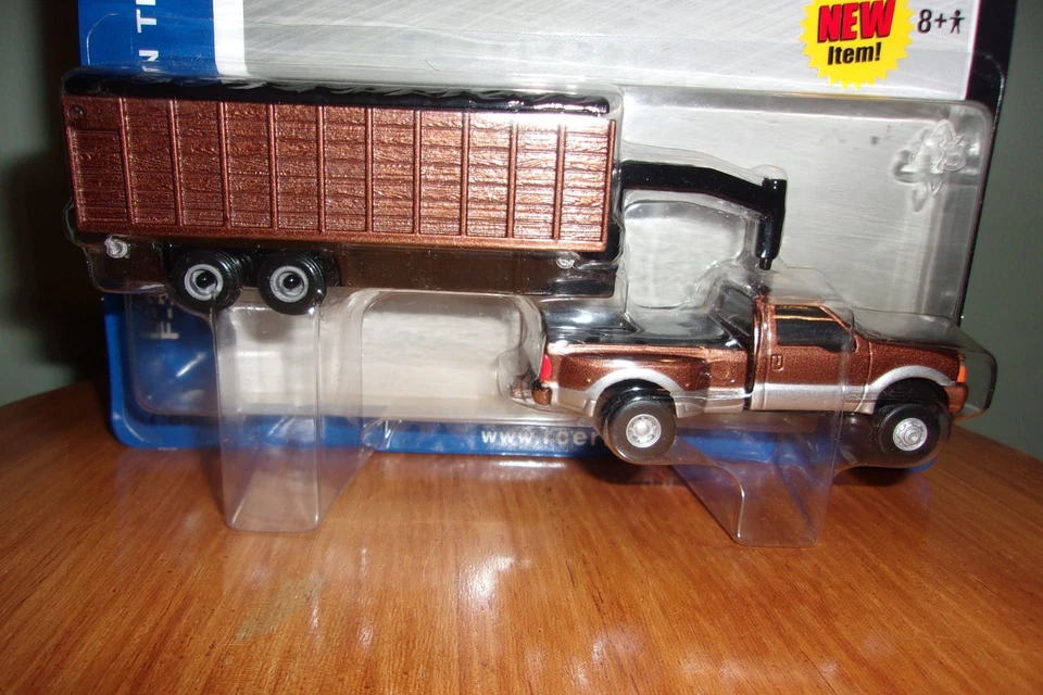 RARE 1/64 Ertl Ford F-350 Pickup With Grain Trailer Bronze and Silver NIP-NICE - Image 3 of 4
