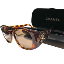 CHANEL Vintage Sunglasses Brown Tortoise Matelasse Quilted Gold Coco Mark