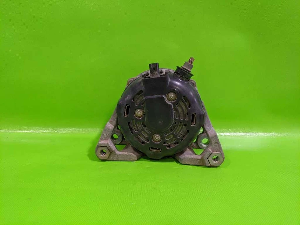 09-18 RAM 1500 5,7 L ALTERNADOR OEM 4011-37 Foto 2 de 4