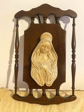 Bassorilievo Madonna Su Pannello In Legno Da Parete / Capoletto