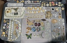 HUGE REPAIR CRAFT HARVEST VTG DESIGNER JEWELRY LOT WEISS TRIFARI BOGOFF CORO +