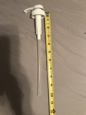 Universal Dispensing Pump | Shampoo and Conditioner Bottle Pump Dispenser