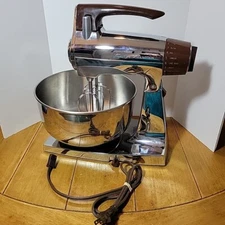 Vintage SUNBEAM Deluxe Mixmaster 12 Speed Mixer Retro Chrome & Brown TESTED 
