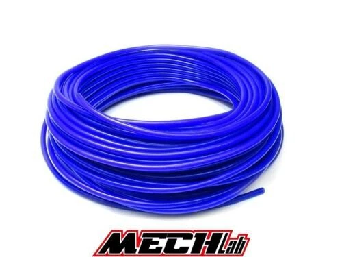 Tubi, condotti e raccordi blu per per aspirazione di auto tuning ed elaborate