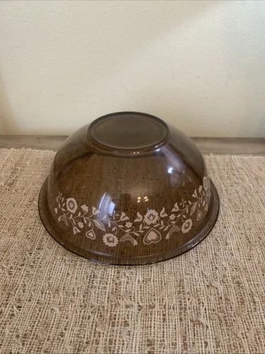 Pyrex Vintage Nesting Bowl 325 Amber Festive Harvest 2.5 L