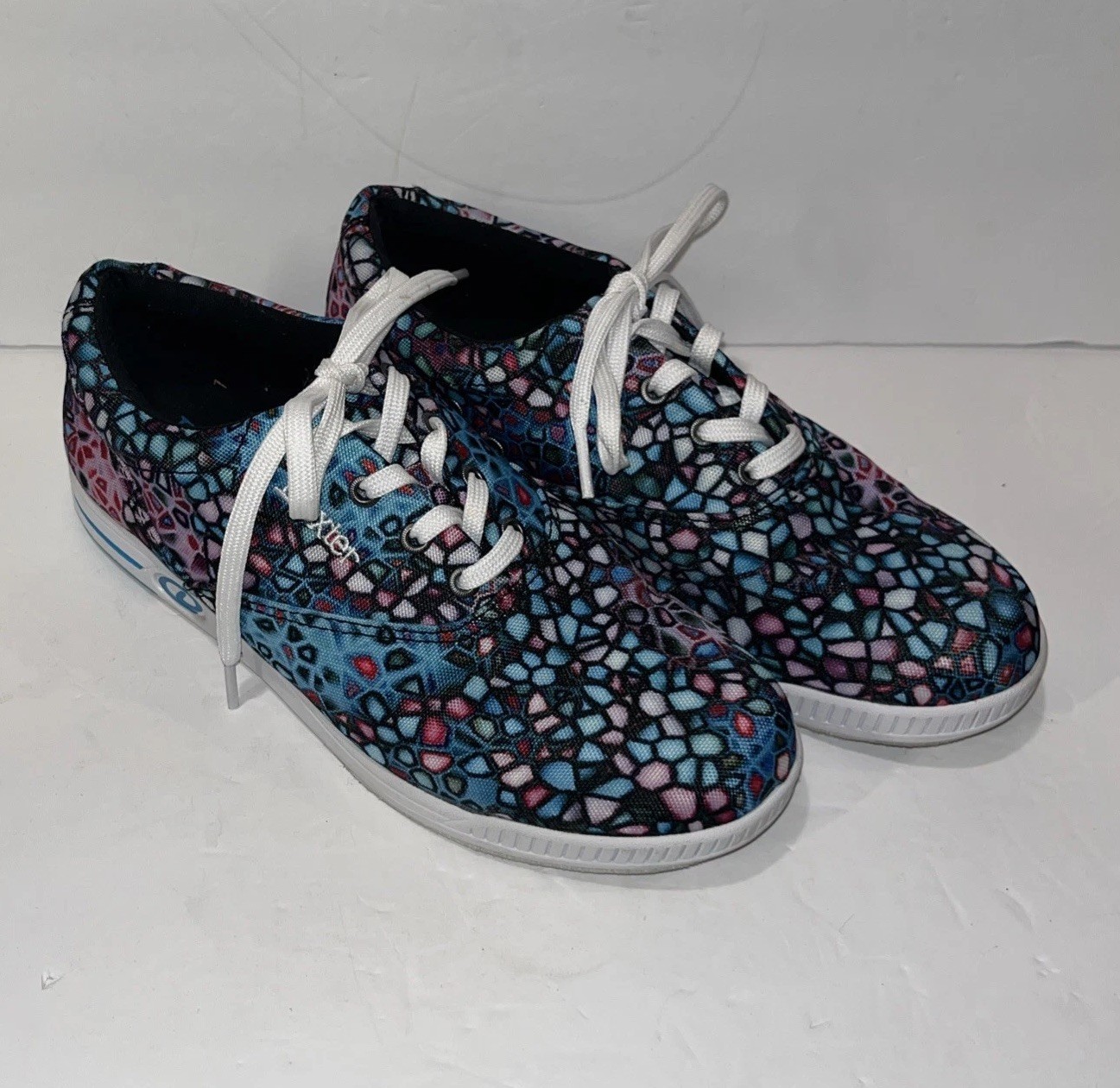 7.5m Geometric Color Kerrie Slide-rite Soles