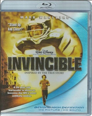 Invincible [Blu-ray], Very Good, Mark Wahlberg,Elizabeth Banks,Greg Kinnear,Stev