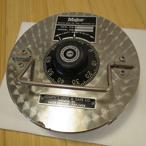 Vintage Major Safe Co Floor Combination Door For Ground Safe (with combination)