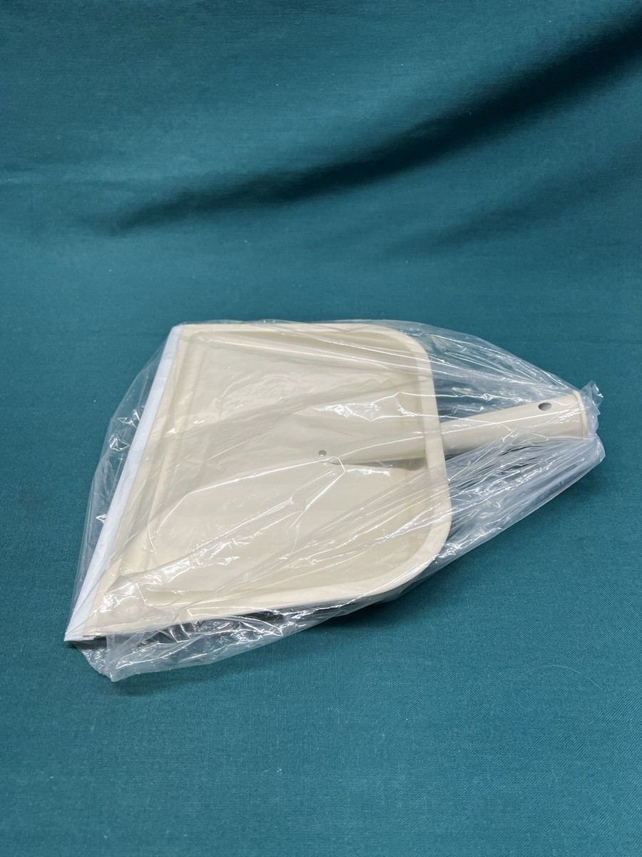 NEW NOS 70s Ballonoff Cream Dustpan View 4