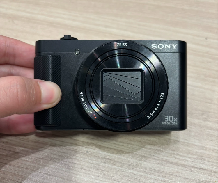 Sony Cyber-shot DSC-HX90V 18.2MP Digital Camera 30X zoom English