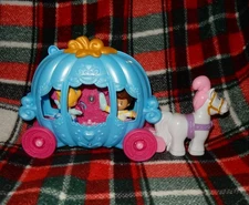 Fisher-Price Little People Toy Disney Princess Cinderella’s Dancing Carriage Lot