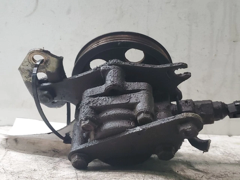 Bomba de dirección asistida Toyota Avalon 1997 OEM  Foto 3 de 4