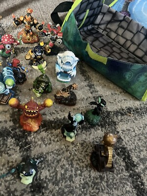 skylanders lot Of 27