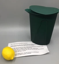 Tupperware Impressions Hunter Green 1L Pitcher #3216B-2 with Rocker Rocking Lid