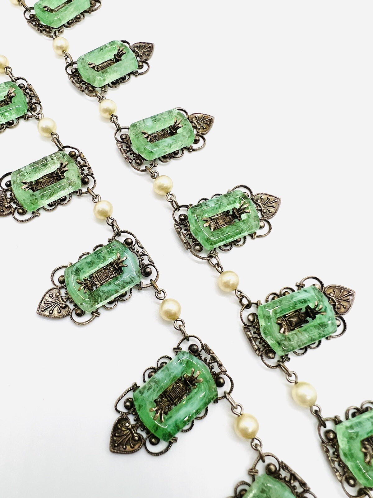 Art Deco Molded Green Glass Loops Necklace Faux Pearls Vintage Antique