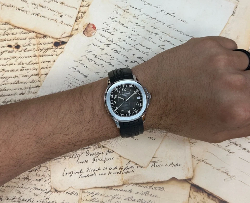 Patek Philippe Aquanaut Jumbo 5167 Steel Rubber Mens 40mm Watch 5167A - Image 4 of 4