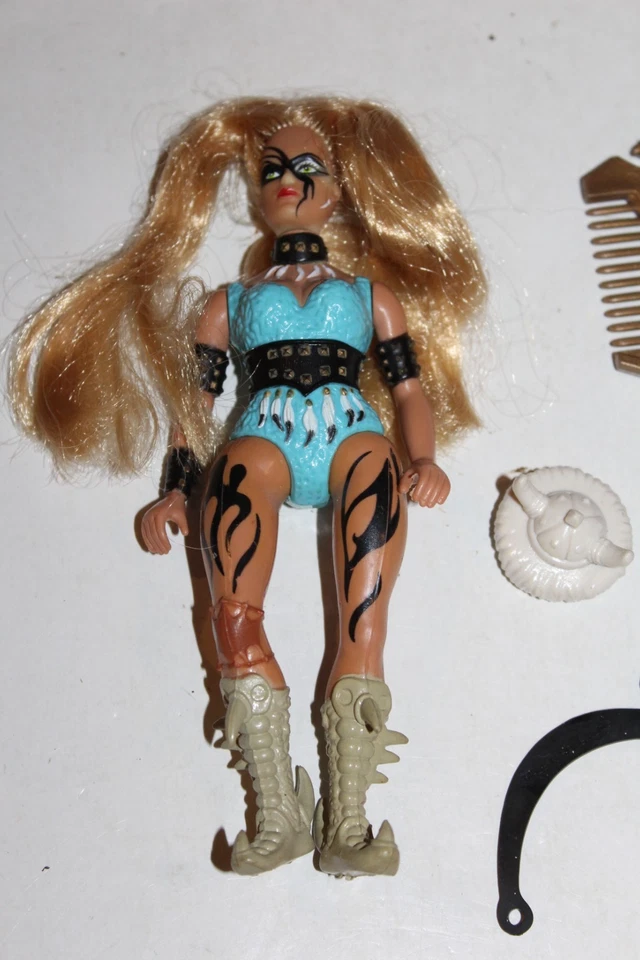 3 Figuras Galoob 1984 Golden Girl Wild One Dragon Queen Moth Lady Años 80 She-Ra Foto 2 de 4