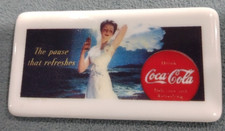 Vtg 1991 COCA COLA Advertising Collectible Ceramic MAGNET Lady On Beach**