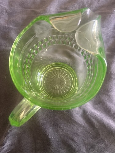 1930'S A. HOCKING GREEN URANIUM GLASS 65 oz PITCHER- ROULETTE - Picture 9 of 17
