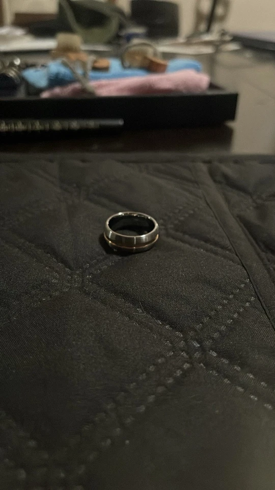 Черное вольфрамовое кольцо с матовой инкрустацией из розового золота мужское винтажное обручальное кольцо размер 9 - Изображение 3 из 4