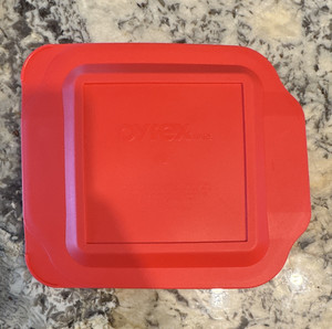 Pyrex Red Plastic Snap Lid, Square 2 qt Storage Container Lid, 1 Pc