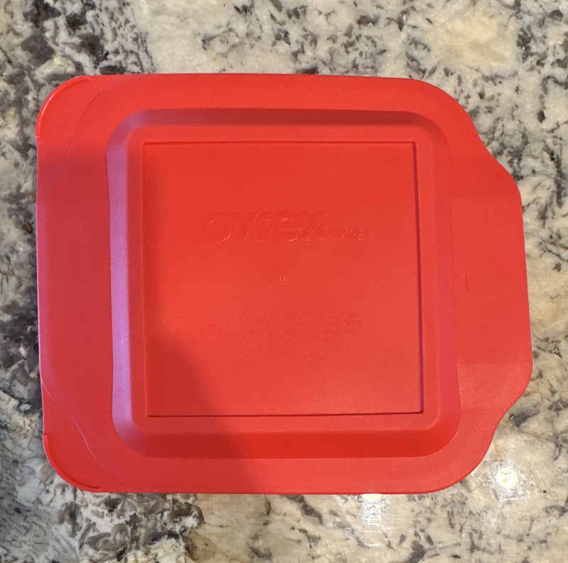 Pyrex Red Plastic Snap Lid, Square 2 qt Storage Container Lid, 1 Pc