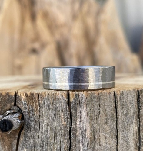 Rugged Look, Titanium with Sterling Silver Pinstripe Wedding Band, Ring - 第 1/11 張圖片