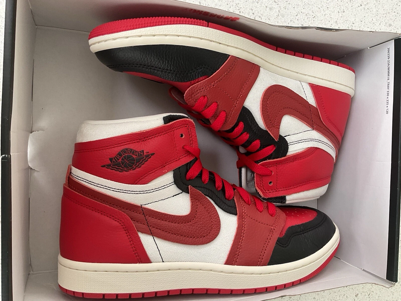 Air Jordan MM High. Nuovo. Regno Unito 7 5. Scatola Senza Coperchio.