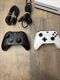 Xbox One S 1 TB Console Bundle - 6 games + 2 controllers, CLEAN CONSOLE ✅✅✅✅