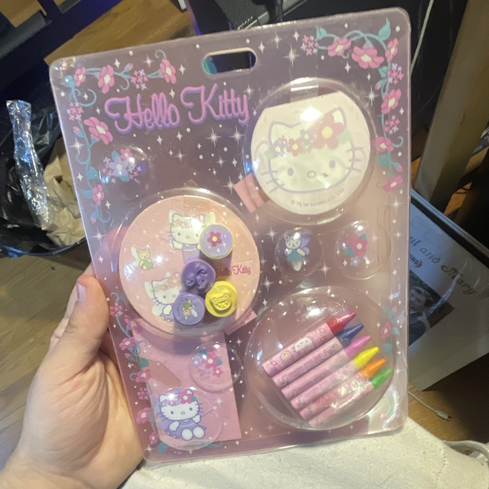 SEALED vintage hello kitty stationary set 2006