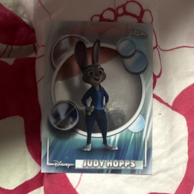 Topps Disney Chrome Zoomania Judy Hopps Base Set Trading Card #56 EN 2016
