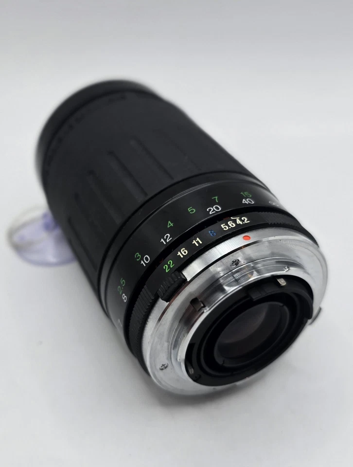 Vivitar 70-300 f4.2 - f5.8 zoom lens in OM mount - Image 4 of 4