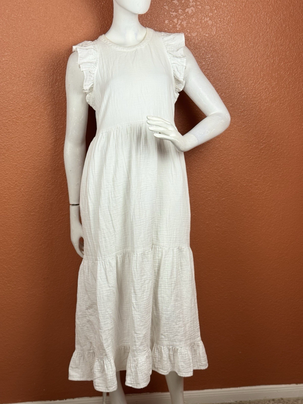 Universal Thread White Tiered Ruffle Sleeveless M… - image 4