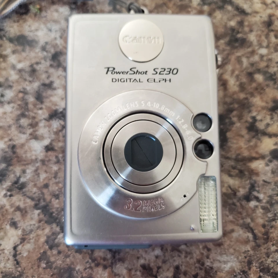 Canon PowerShot S230 Digital ELPH 3.2MP Digital Camera FOR PARTS - Image 2 of 4