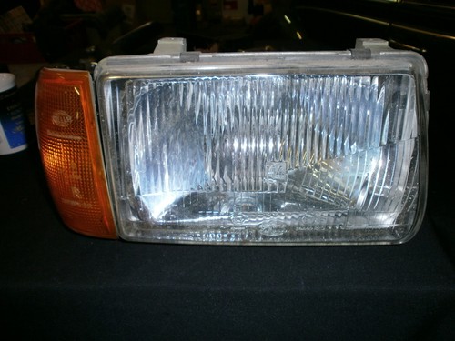 Audi 100 Typ43 ab 1977 1. Serie Scheinwerfer H4 Hella rechts gebraucht