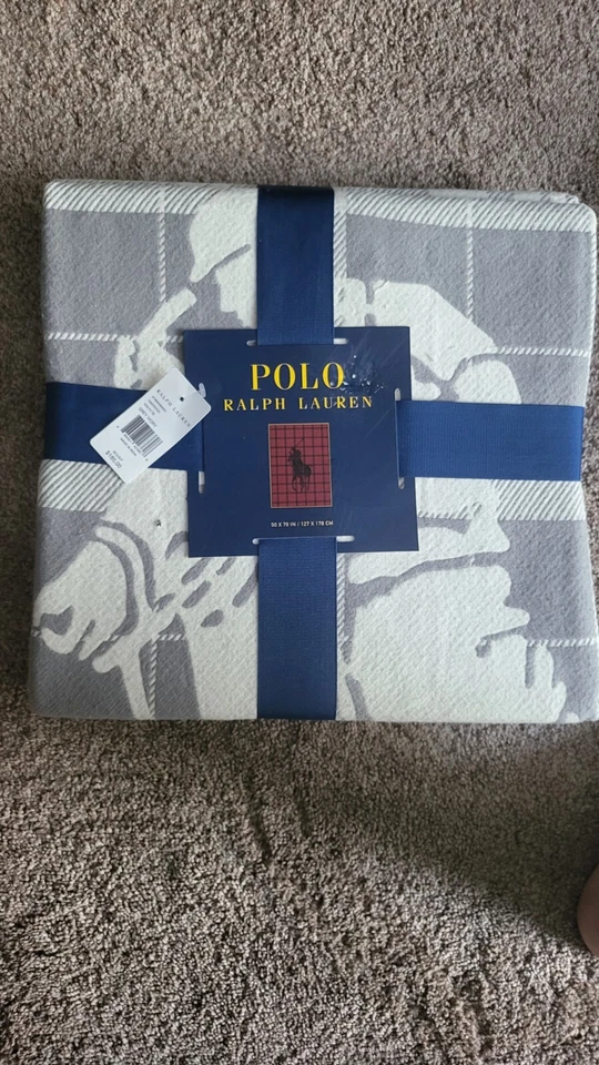 NUEVO CON ETIQUETAS Ralph Lauren Nueva Manta Polo/Tiro 50”x 70”. Marfil con diseño de caballo gris Foto 2 de 4