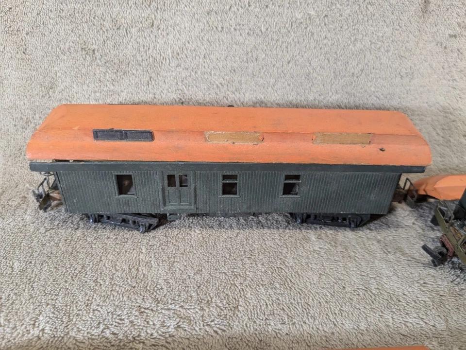 Lote de vagões de trem Varney 2033 peças vintage de madeira e metal - Imagem 4 de 4