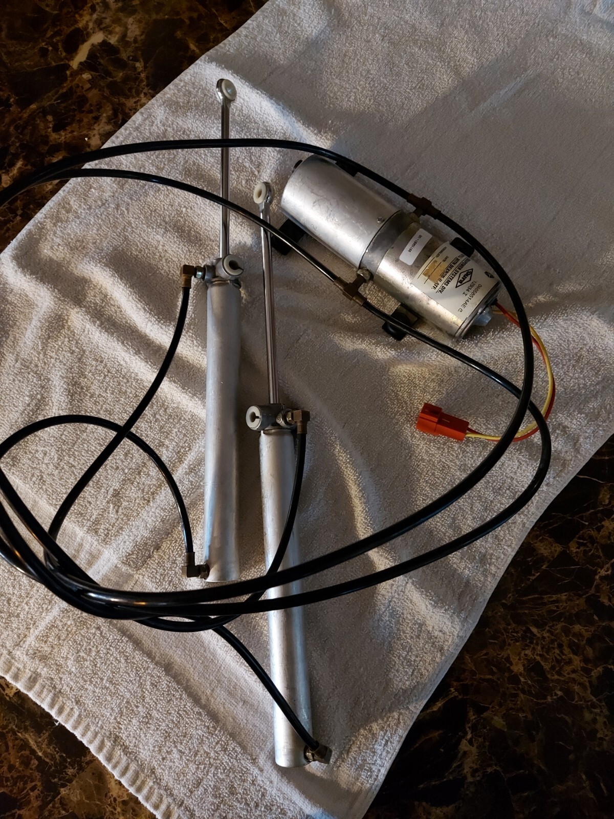 CHRYSLER SEBRING CONVERTIBLE TOP HYDRAULIC DURA 04658514AG AH AE MOTOR