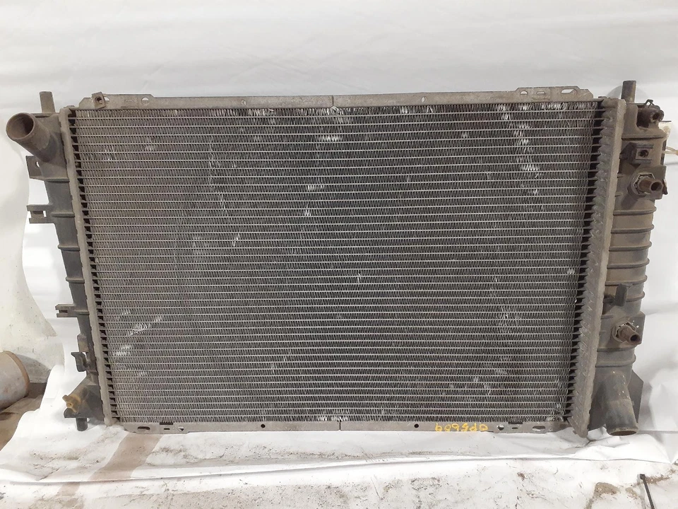 Used Radiator fits: 1995 Ford Crown victoria w/o tow package Grade A - Изображение 2 из 4