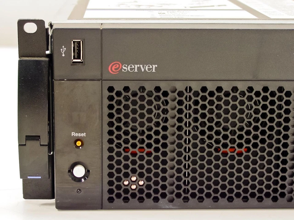 IBM 8686-1RX 19" Rack Server xSeries 360 E w/3x 36.4 GB FRU 06P5759 Hard Drives - Image 2 of 4